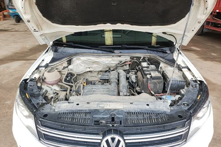 Used Volkswagen Tiguan 2016 280TSI Automatic Two-Wheel-Drive Silk Road Style Edition Engine Bay