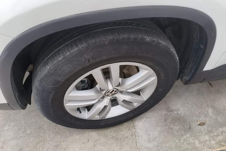 Used Volkswagen Tiguan 2016 300TSI Automatic Two-Wheel Drive Trend Edition Exterior 1