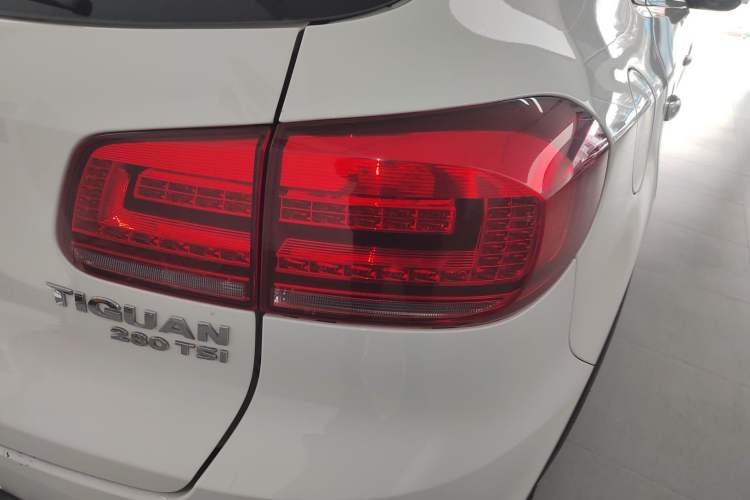 Used Volkswagen Tiguan 2016 280TSI Automatic Two-Wheel-Drive Silk Road Style Edition Exterior 3