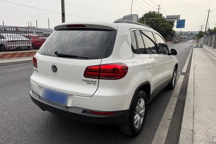 Used Volkswagen Tiguan 2016 300TSI Automatic Two-Wheel Drive Trend Edition Exterior 3