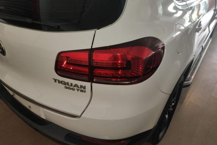 Used Volkswagen Tiguan 2016 300TSI Automatic Two-Wheel Drive Luxury Edition Exterior 3