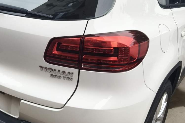 Used Volkswagen Tiguan 2016 280TSI Automatic Two-Wheel Drive Silk Road Comfort Edition Exterior 3
