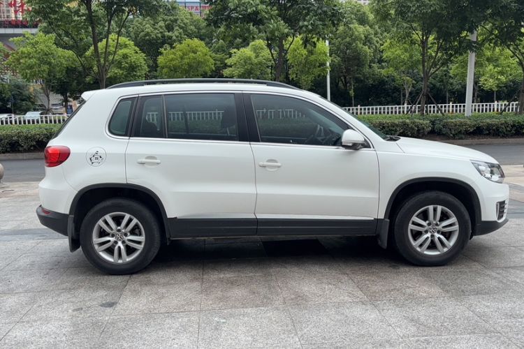 Used Volkswagen Tiguan 2016 300TSI Automatic Two-Wheel Drive Trend Edition Exterior 4