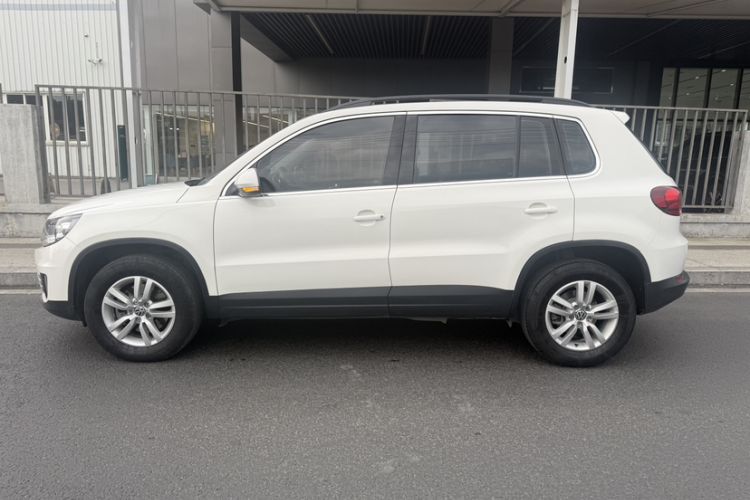 Used Volkswagen Tiguan 2016 300TSI Automatic Two-Wheel Drive Trend Edition Exterior 4