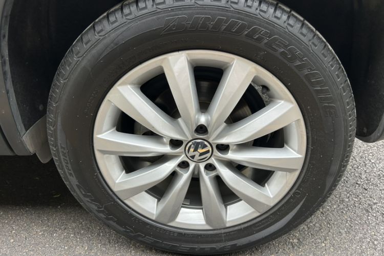 Used Volkswagen Tiguan 2016 2.0 TSI Four-Wheel Drive Standard Version Exterior 5