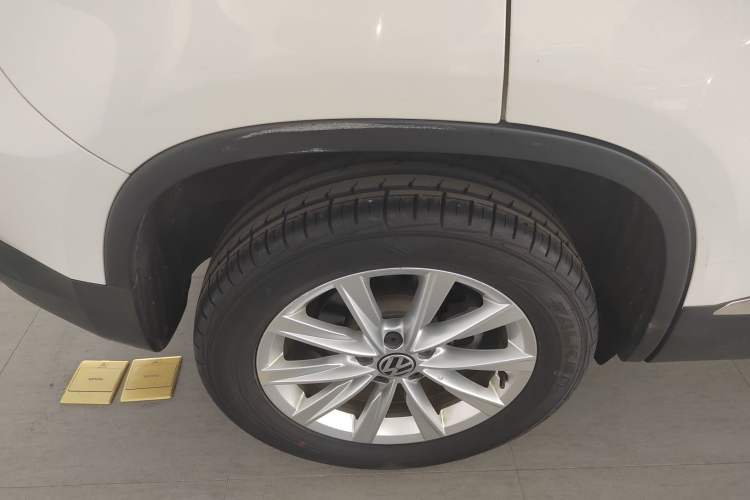 Used Volkswagen Tiguan 2016 280TSI Automatic Two-Wheel-Drive Silk Road Style Edition Exterior 5