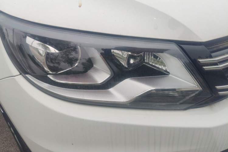 Used Volkswagen Tiguan 2016 300TSI Automatic Two-Wheel Drive Trend Edition Exterior 6
