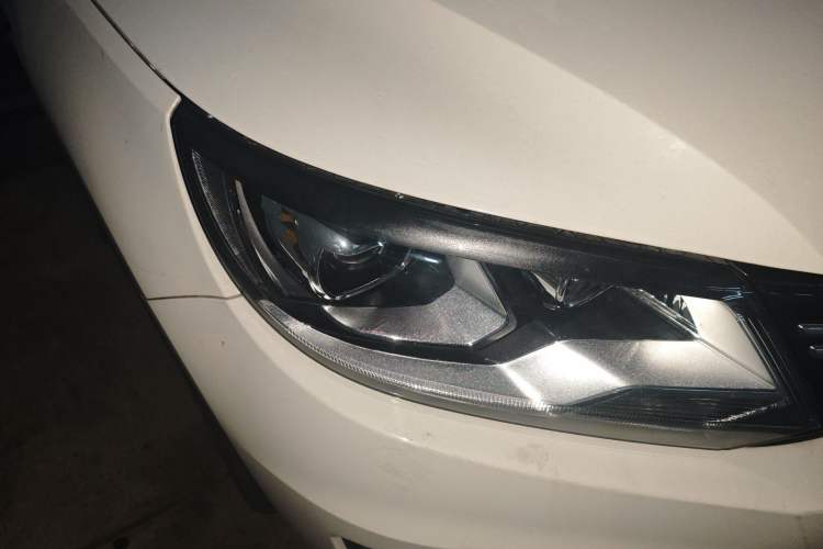 Used Volkswagen Tiguan 2016 300TSI Automatic Two-Wheel Drive Comfort Edition Exterior 6