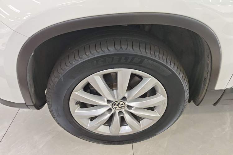 Used Volkswagen Tiguan 2016 2.0 TSI Four-Wheel Drive Standard Version Exterior 7