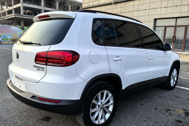Used Volkswagen Tiguan 2016 280TSI Automatic Two-Wheel-Drive Silk Road Style Edition Exterior 9