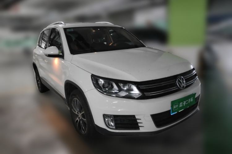Used Volkswagen Tiguan 2016 300TSI Automatic Two-Wheel Drive Luxury Edition Front Right 45 Deg