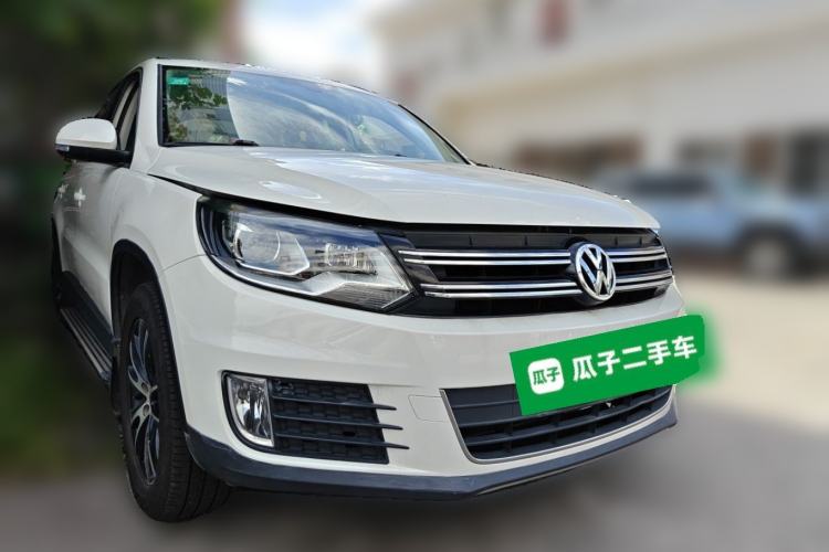 Used Volkswagen Tiguan 2016 300TSI Automatic Two-Wheel Drive Luxury Edition Front Right 45 Deg