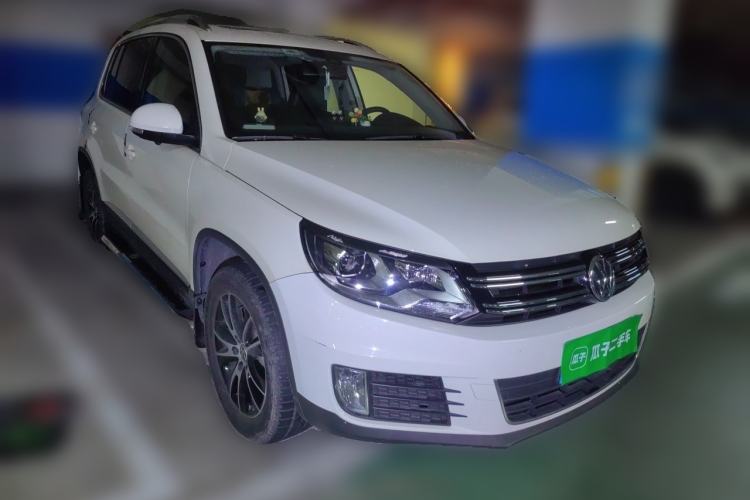Used Volkswagen Tiguan 2016 300TSI Automatic Two-Wheel Drive Luxury Edition Front Right 45 Deg