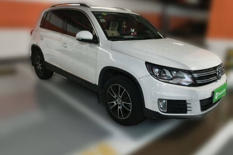 Used Volkswagen Tiguan 2016 300TSI Automatic Two-Wheel Drive Luxury Edition Front Right 45 Deg