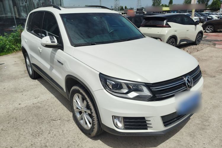 Used Volkswagen Tiguan 2016 300TSI Automatic All-Wheel Drive Fashion Vision Edition Front Right 45 Deg