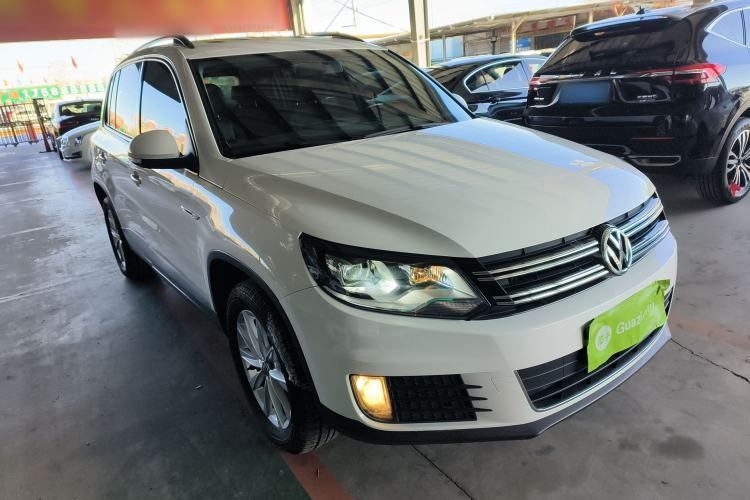 Used Volkswagen Tiguan 2016 300TSI Automatic All-Wheel Drive Fashion Vision Edition Front Right 45 Deg