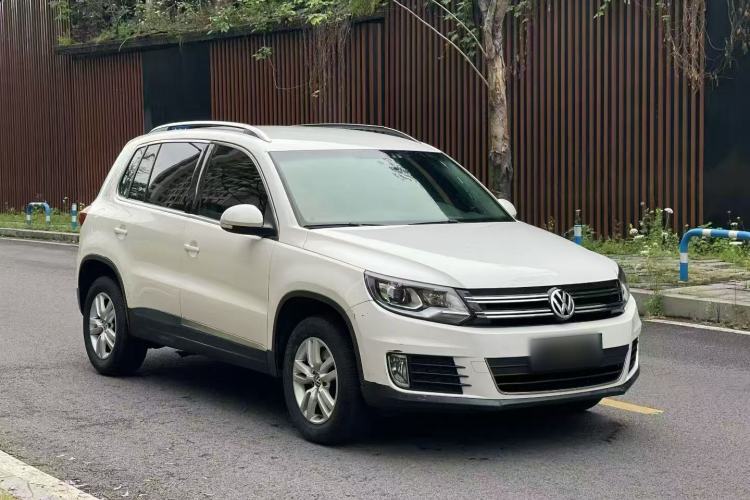 Used Volkswagen Tiguan 2016 300TSI Automatic Two-Wheel Drive Trend Edition Front Right 45 Deg
