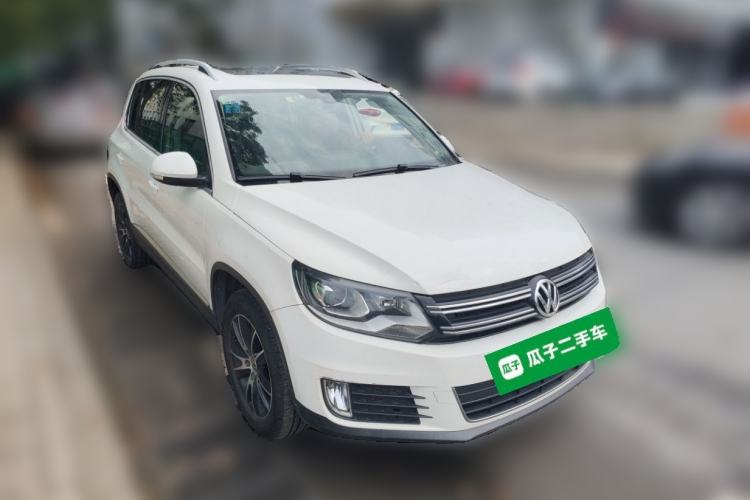 Used Volkswagen Tiguan 2016 300TSI Automatic Two-Wheel Drive Luxury Edition Front Right 45 Deg