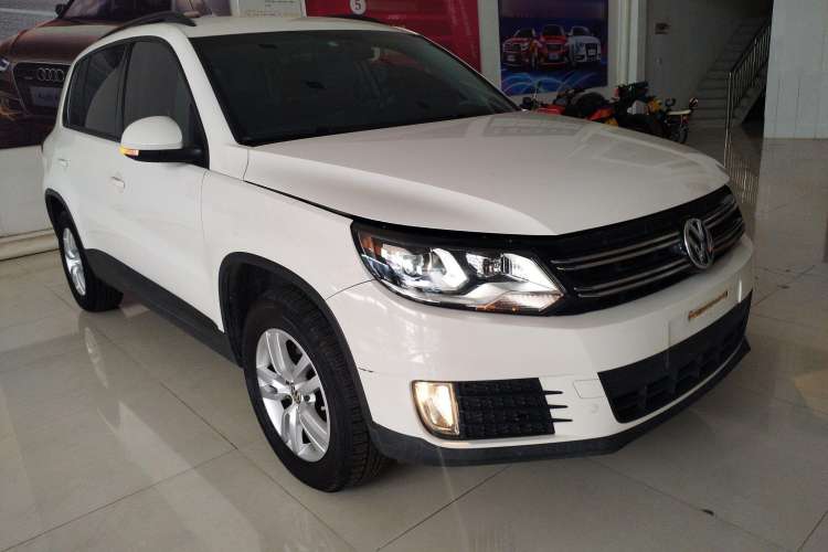 Used Volkswagen Tiguan 2016 300TSI Automatic Two-Wheel Drive Trend Edition Front Right 45 Deg