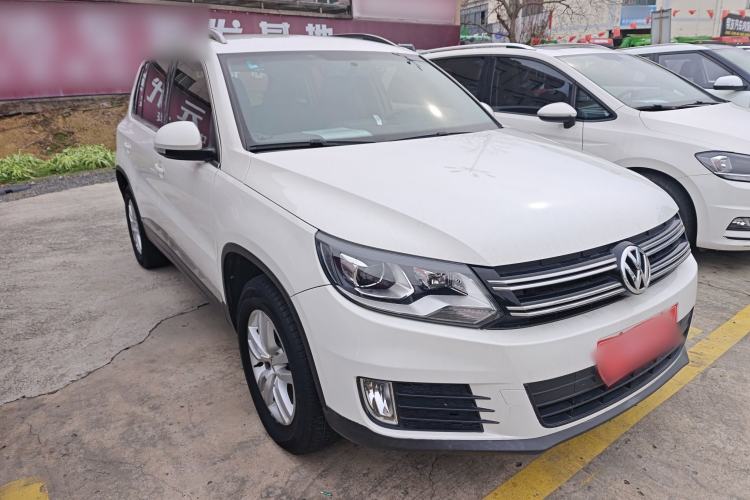 Used Volkswagen Tiguan 2016 300TSI Automatic Two-Wheel Drive Trend Edition Front Right 45 Deg