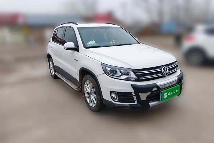 Used Volkswagen Tiguan 2016 300TSI Automatic All-Wheel Drive Fashion Vision Edition Front Right 45 Deg