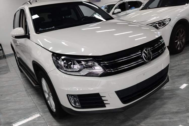 Used Volkswagen Tiguan 2016 280TSI Automatic Two-Wheel-Drive Silk Road Style Edition Front Right 45 Deg