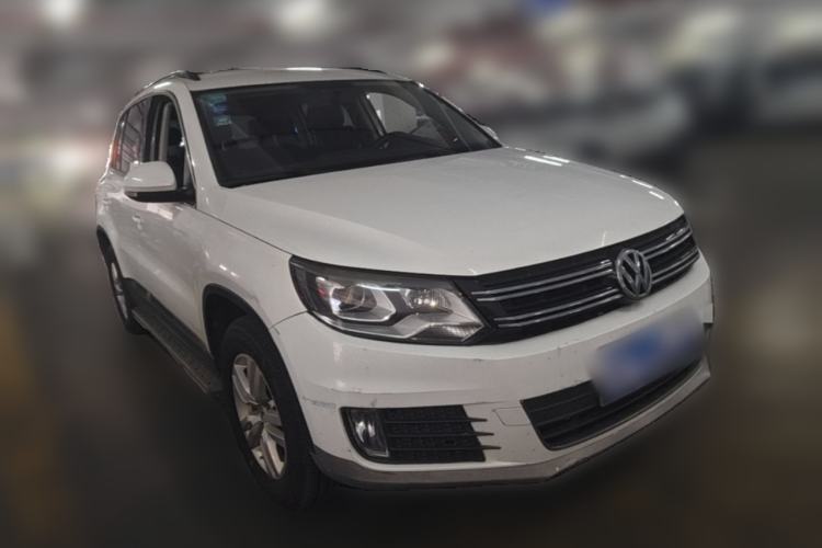 Used Volkswagen Tiguan 2016 300TSI Automatic Two-Wheel Drive Trend Edition Front Right 45 Deg