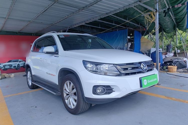 Used Volkswagen Tiguan 2016 2.0 TSI Four-Wheel Drive Standard Version Front Right 45 Deg
