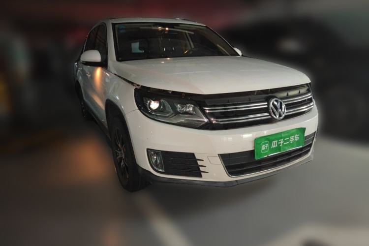 Used Volkswagen Tiguan 2016 300TSI Automatic Two-Wheel Drive Luxury Edition Front Right 45 Deg