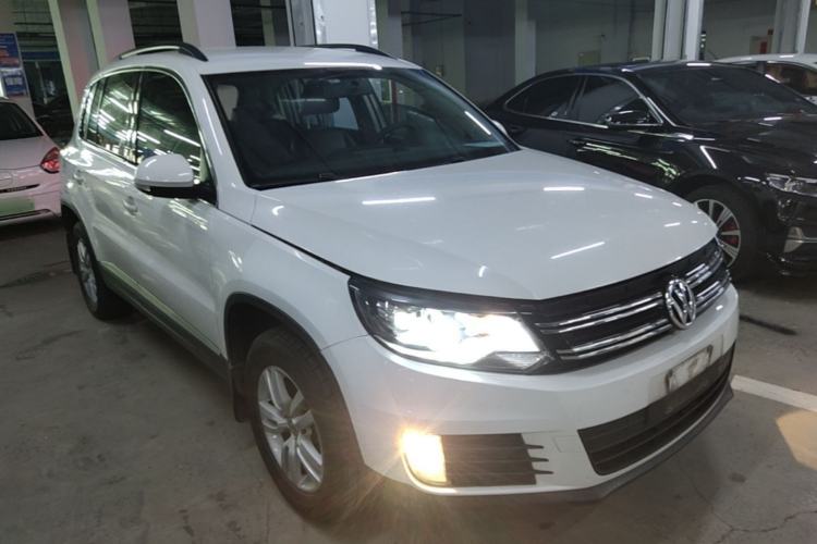 Used Volkswagen Tiguan 2016 300TSI Automatic Two-Wheel Drive Trend Edition Front Right 45 Deg