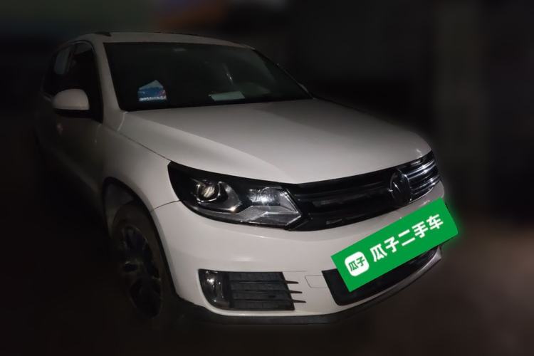 Used Volkswagen Tiguan 2016 300TSI Automatic Two-Wheel Drive Trend Edition Front Right 45 Deg