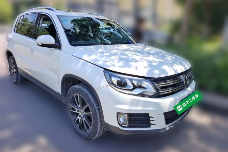 Used Volkswagen Tiguan 2016 300TSI Automatic Two-Wheel Drive Luxury Edition Front Right 45 Deg