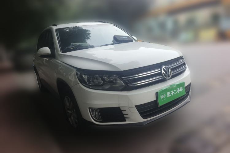 Used Volkswagen Tiguan 2016 300TSI Automatic Two-Wheel Drive Trend Edition Front Right 45 Deg