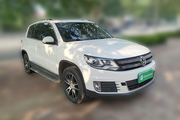 Used Volkswagen Tiguan 2016 300TSI Automatic Two-Wheel Drive Luxury Edition Front Right 45 Deg