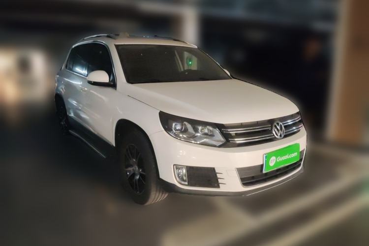 Used Volkswagen Tiguan 2016 300TSI Automatic Two-Wheel Drive Luxury Edition Front Right 45 Deg