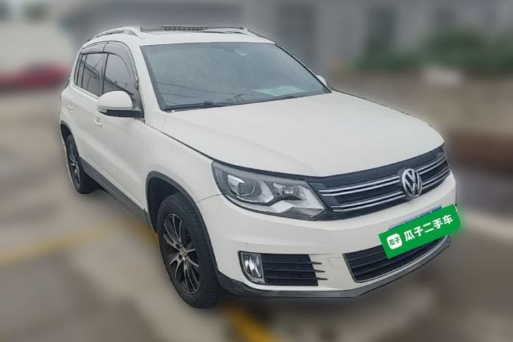 Used Volkswagen Tiguan 2016 300TSI Automatic Two-Wheel Drive Luxury Edition Front Right 45 Deg