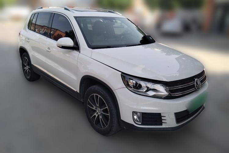Used Volkswagen Tiguan 2016 300TSI Automatic Two-Wheel Drive Luxury Edition Front Right 45 Deg