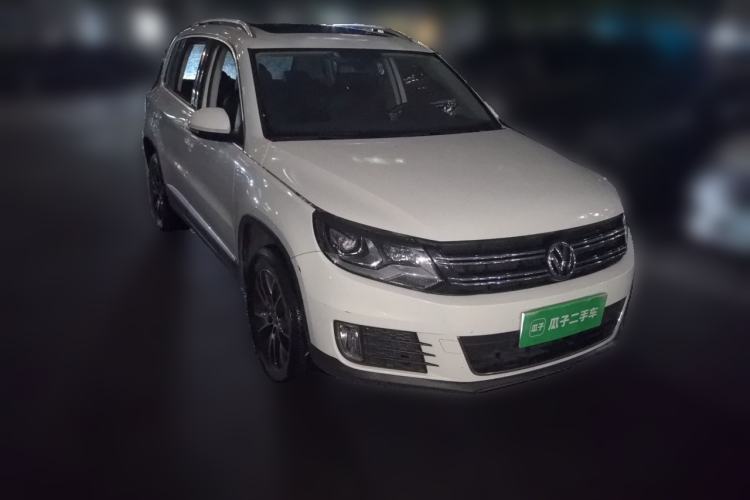 Used Volkswagen Tiguan 2016 300TSI Automatic Two-Wheel Drive Luxury Edition Front Right 45 Deg