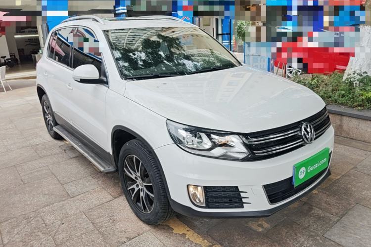 Used Volkswagen Tiguan 2016 300TSI Automatic Two-Wheel Drive Luxury Edition Front Right 45 Deg