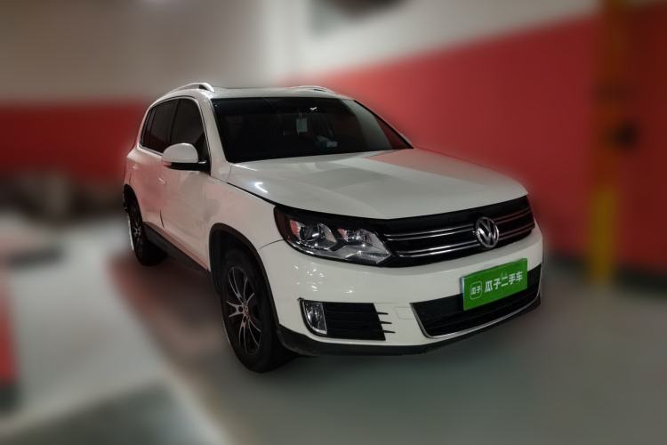 Used Volkswagen Tiguan 2016 300TSI Automatic Two-Wheel Drive Luxury Edition Front Right 45 Deg