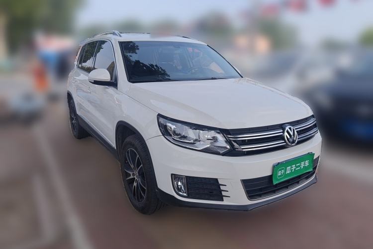 Used Volkswagen Tiguan 2016 300TSI Automatic Two-Wheel Drive Luxury Edition Front Right 45 Deg
