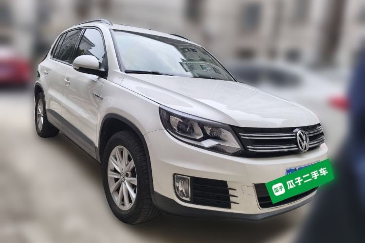 Used Volkswagen Tiguan 2016 300TSI Automatic All-Wheel Drive Fashion Vision Edition Front Right 45 Deg