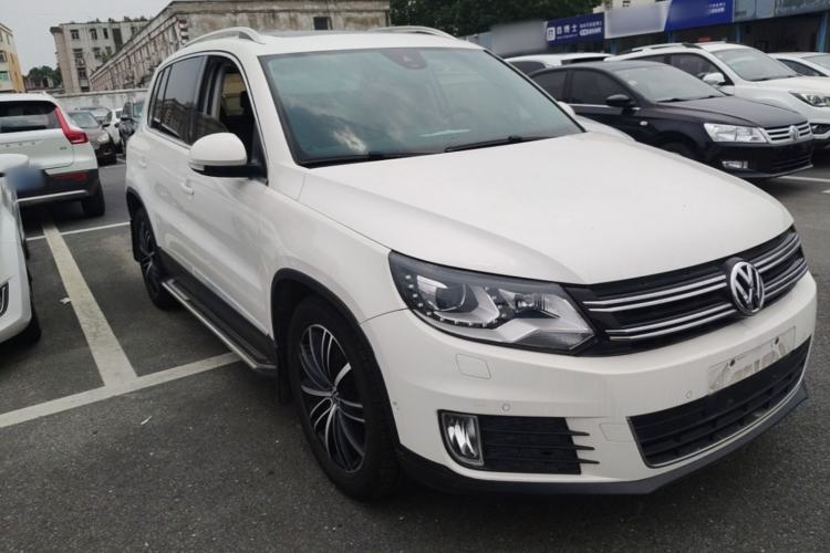 Used Volkswagen Tiguan 2016 330TSI Automatic All-Wheel-Drive Flagship Edition Front Right 45 Deg