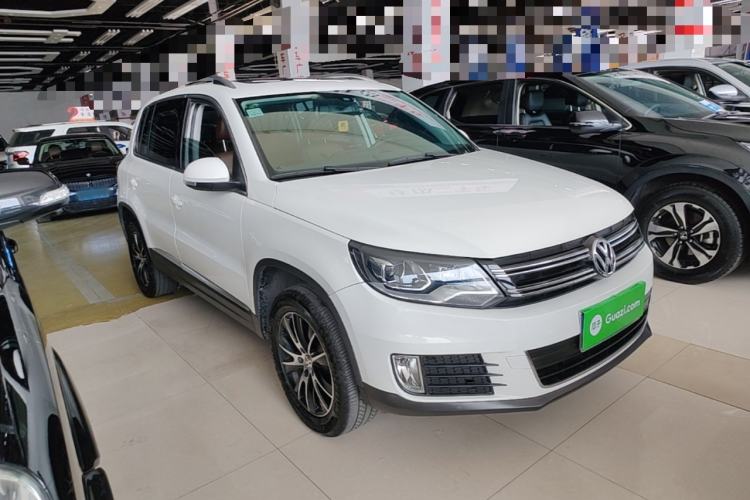 Used Volkswagen Tiguan 2016 300TSI Automatic Two-Wheel Drive Luxury Edition Front Right 45 Deg
