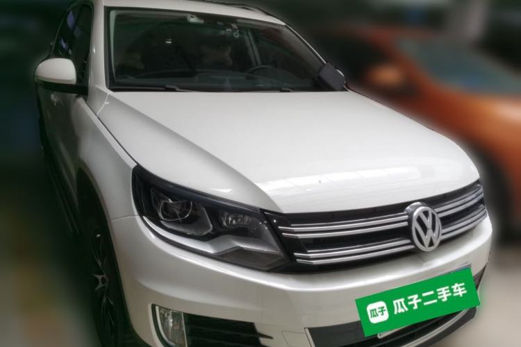 Used Volkswagen Tiguan 2016 300TSI Automatic Two-Wheel Drive Luxury Edition Front Right 45 Deg