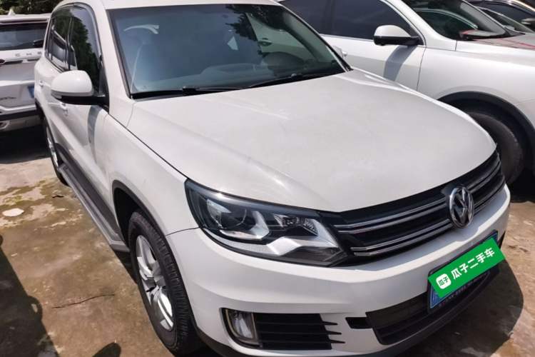 Used Volkswagen Tiguan 2016 300TSI Automatic Two-Wheel Drive Trend Edition Front Right 45 Deg