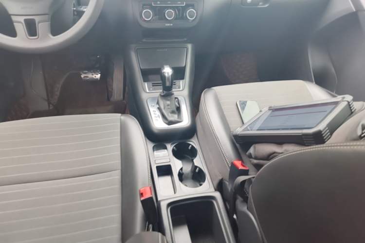 Used Volkswagen Tiguan 2016 300TSI Automatic Two-Wheel Drive Trend Edition Gear Lever