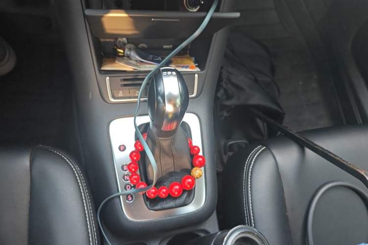 Used Volkswagen Tiguan 2016 280TSI Automatic Two-Wheel-Drive Silk Road Style Edition Gear Lever