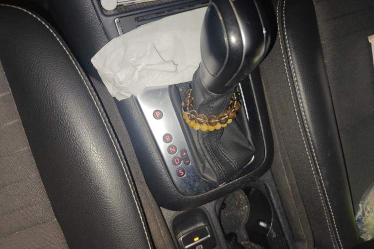 Used Volkswagen Tiguan 2016 280TSI Automatic Two-Wheel-Drive Silk Road Style Edition Gear Lever