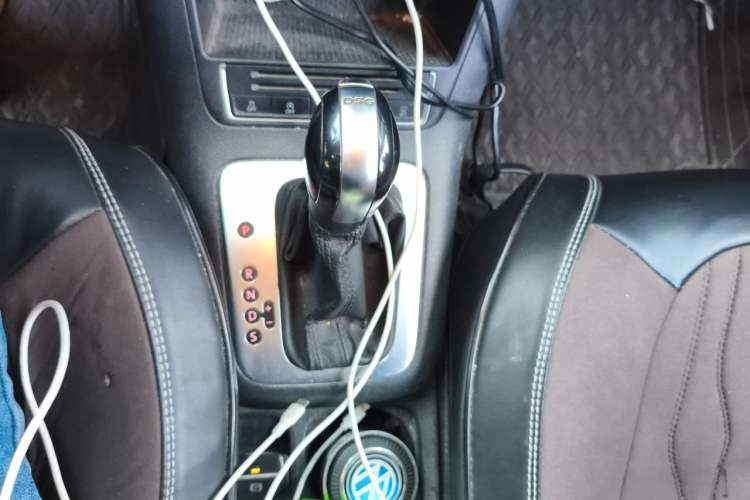 Used Volkswagen Tiguan 2016 280TSI Automatic Two-Wheel-Drive Silk Road Style Edition Gear Lever